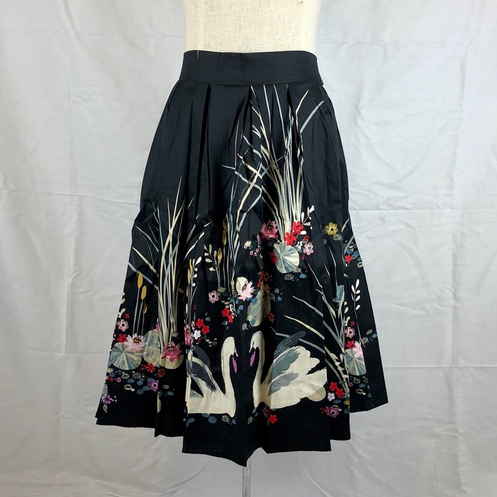 NWT Pinup Retro Pleated Swan Novelty Print Skirt